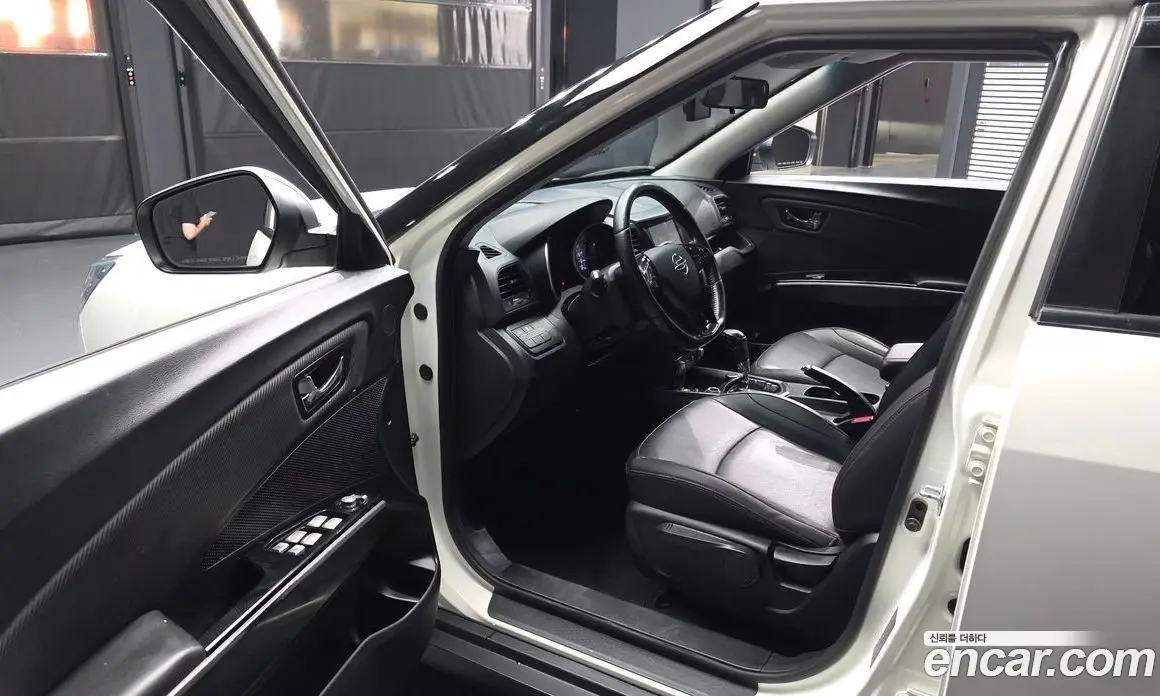 SsangYong TIBOLI 2017 1.6 автомат (гидро), фото 13