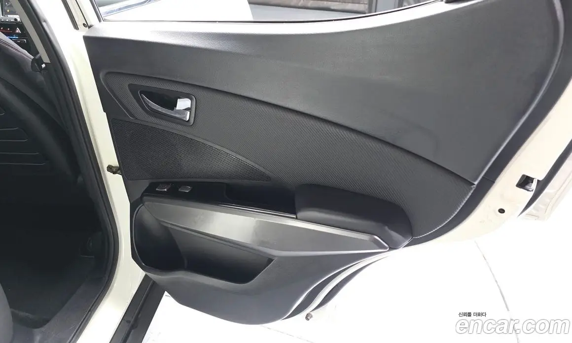 SsangYong TIBOLI 2017 1.6 автомат (гидро), фото 15