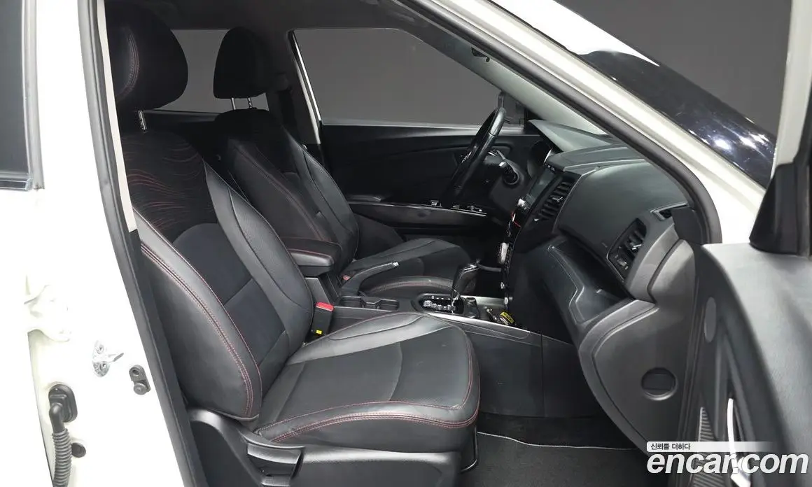 SsangYong TIBOLI 2017 1.6 автомат (гидро), фото 17