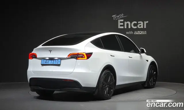 Tesla Model Y, 2024, 63 417 км