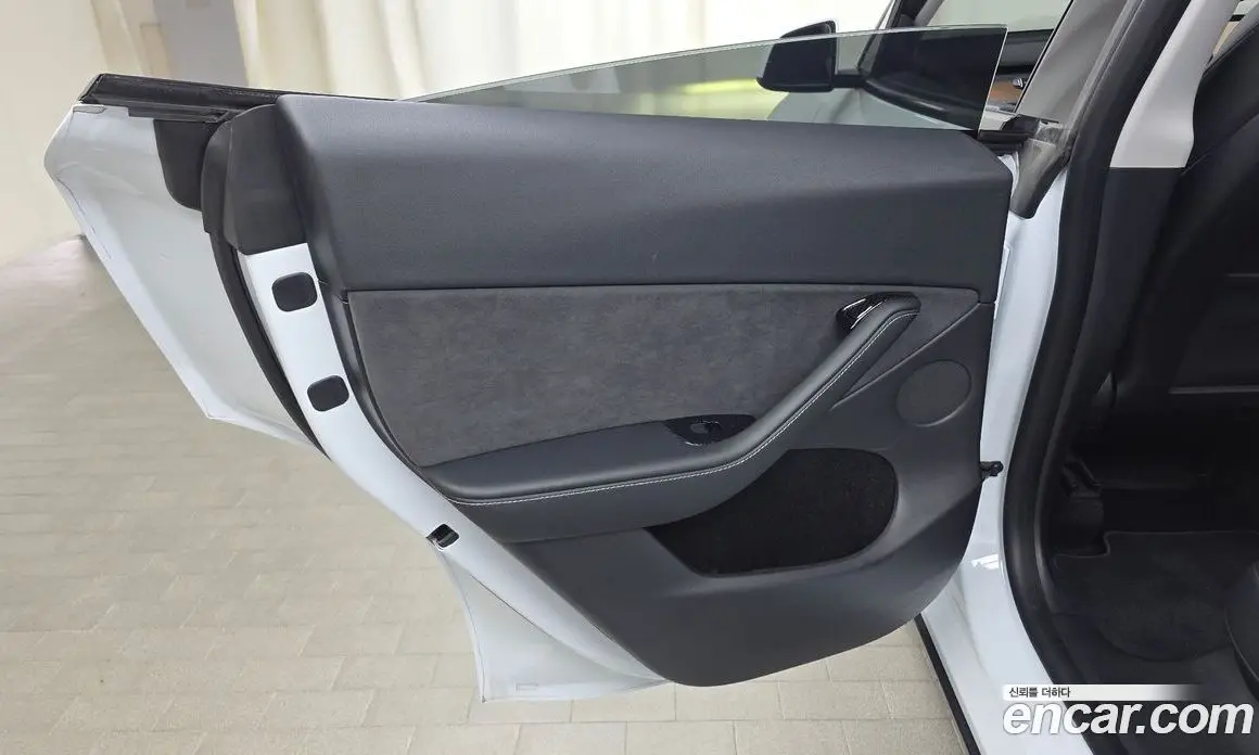 Tesla Model Y 2024 0.2 автомат (гидро), фото 14