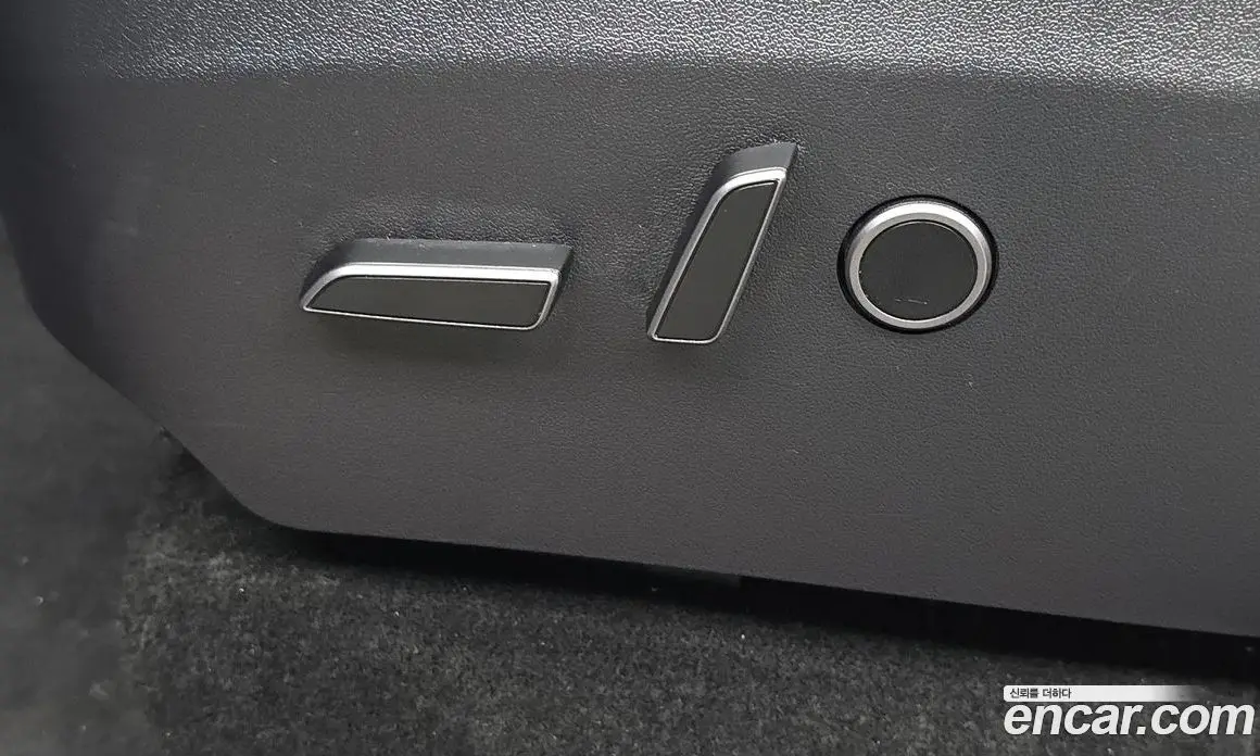 Tesla Model Y 2024 0.2 автомат (гидро), фото 15
