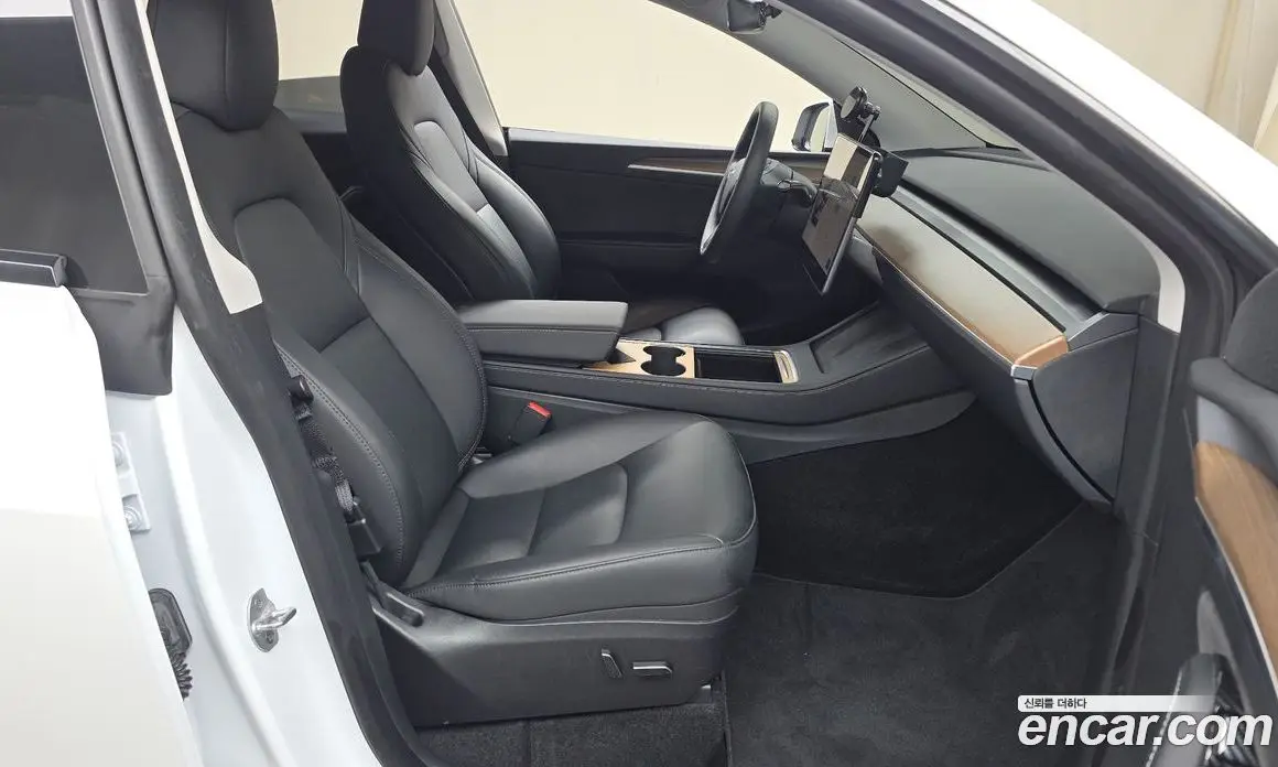 Tesla Model Y 2024 0.2 автомат (гидро), фото 16