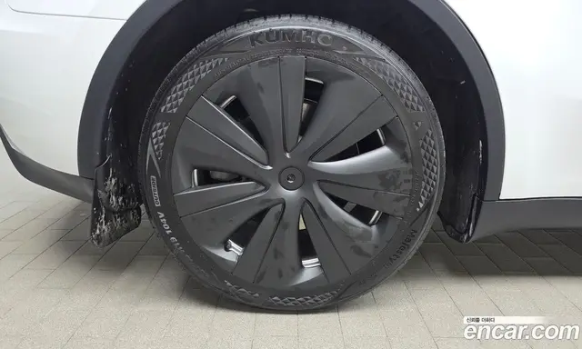 Tesla Model Y 2024 0.2 автомат (гидро), миниатюра 4