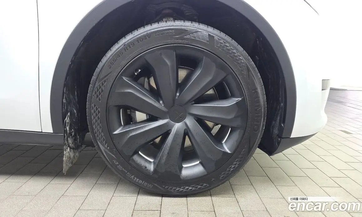 Tesla Model Y 2024 0.2 автомат (гидро), фото 6