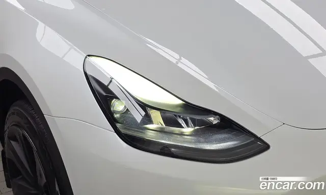 Tesla Model Y 2024 0.2 автомат (гидро), миниатюра 7