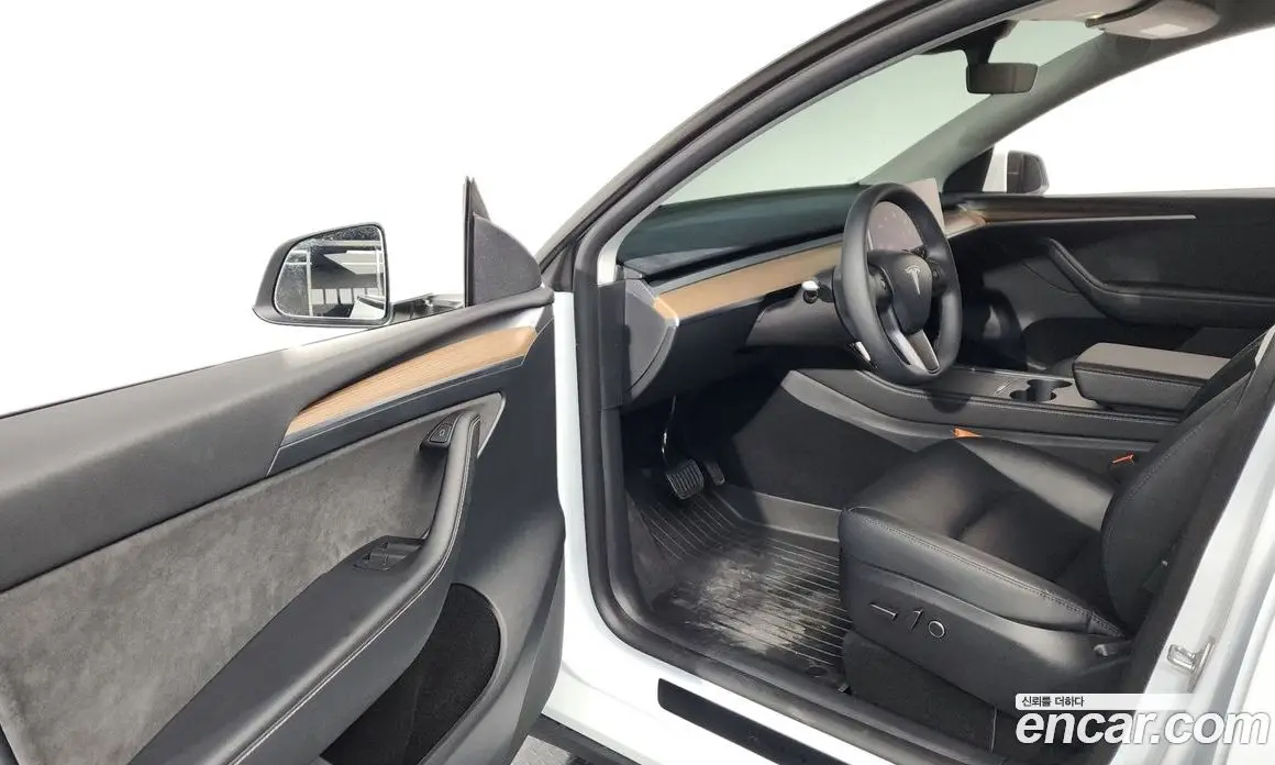 Tesla Model Y 2024 0.2 автомат (гидро), фото 12