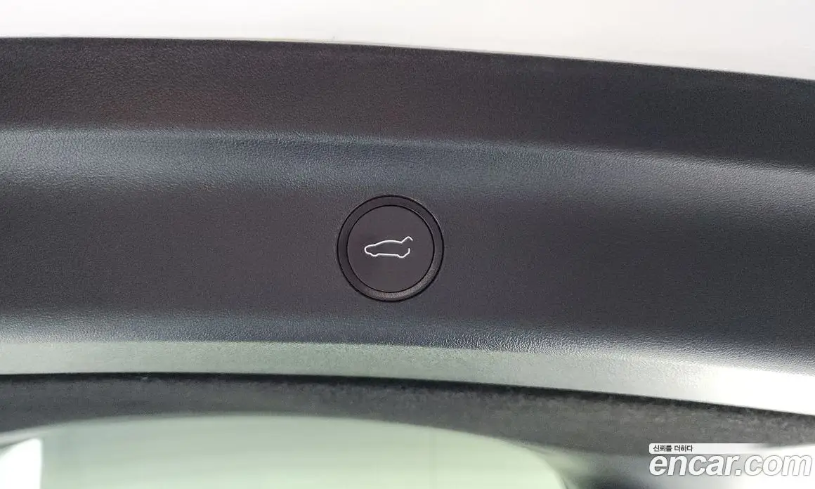 Tesla Model Y 2024 0.2 автомат (гидро), фото 23