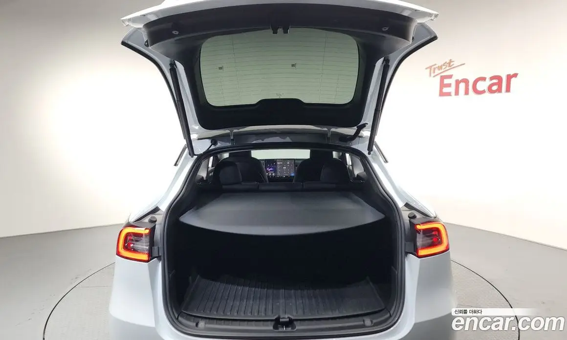 Tesla Model Y 2024 0.2 автомат (гидро), фото 24