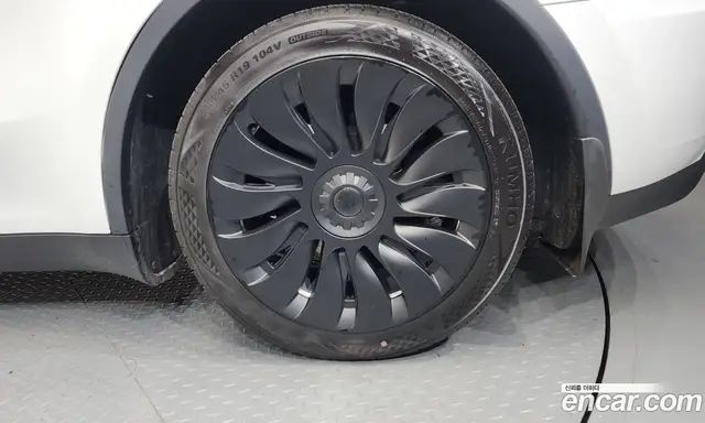 Tesla Model Y 2024 0.2 автомат (гидро), миниатюра 6