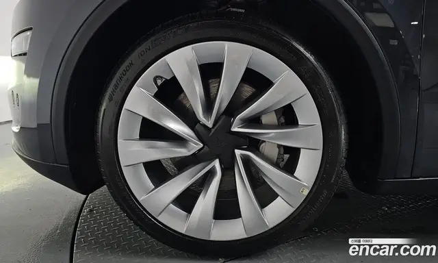 Tesla Model Y 2025 0.2 автомат (гидро), миниатюра 4