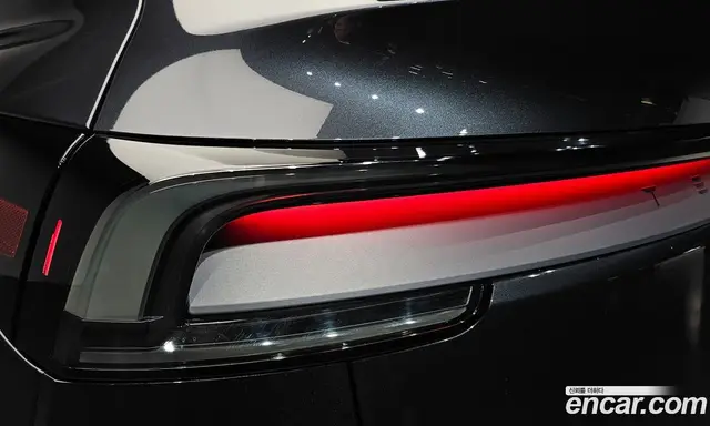 Tesla Model Y 2025 0.2 автомат (гидро), миниатюра 8