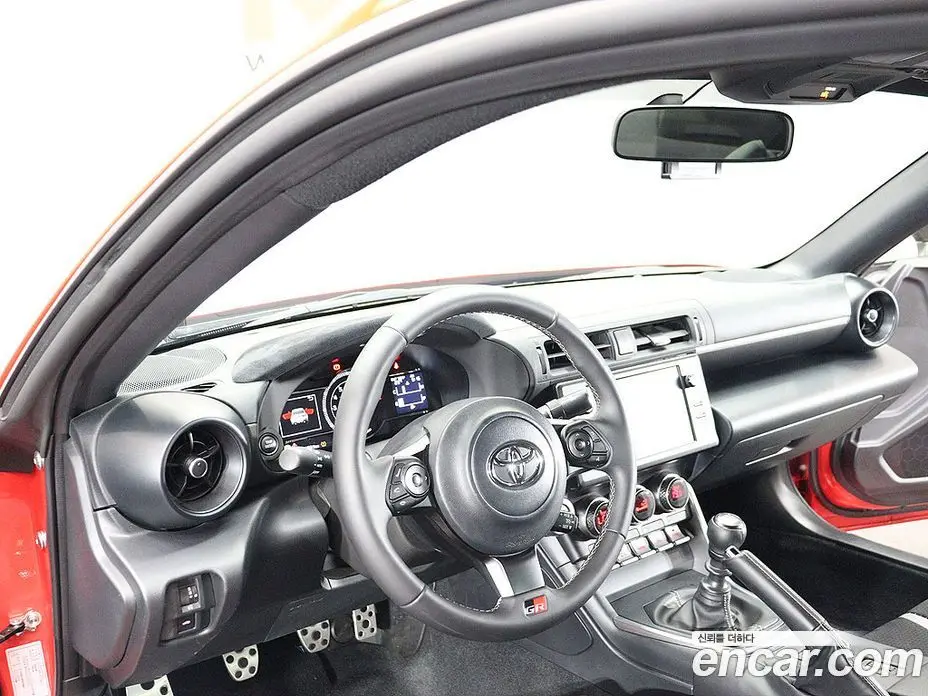 Toyota 86 2024 2.4 механика, фото 17