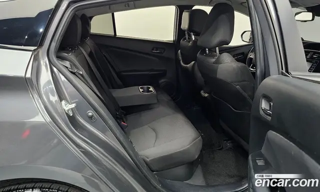 Toyota Prius 2021 1.8 автомат (гидро), миниатюра 11