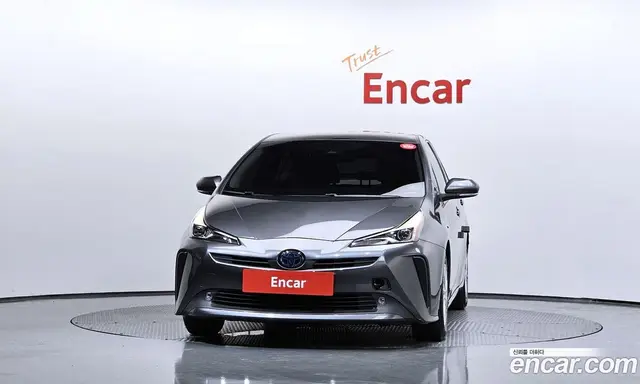 Toyota Prius 2021 1.8 автомат (гидро), миниатюра 3