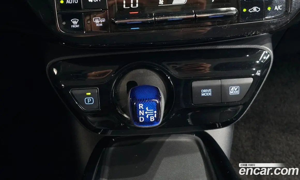 Toyota Prius 2021 1.8 автомат (гидро), фото 9