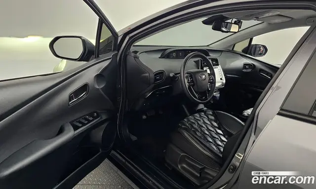 Toyota Prius 2021 1.8 автомат (гидро), миниатюра 10