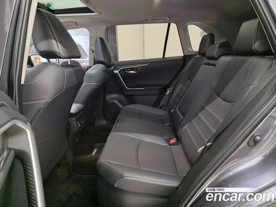 Toyota RAV4 2025 2.5 автомат (вариатор), фото 11