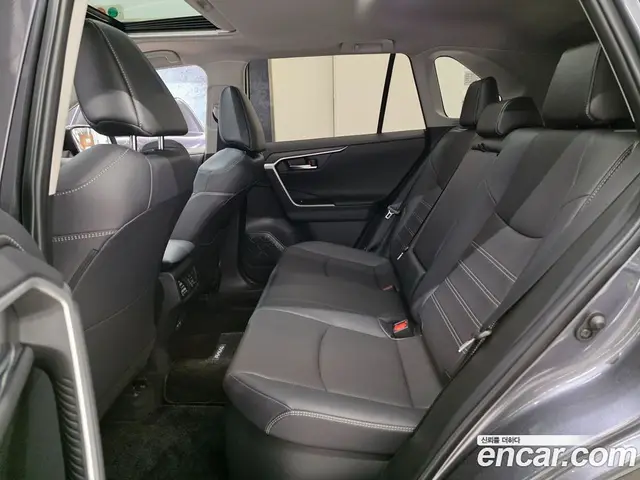 Toyota RAV4 2025 2.5 автомат (вариатор), миниатюра 11