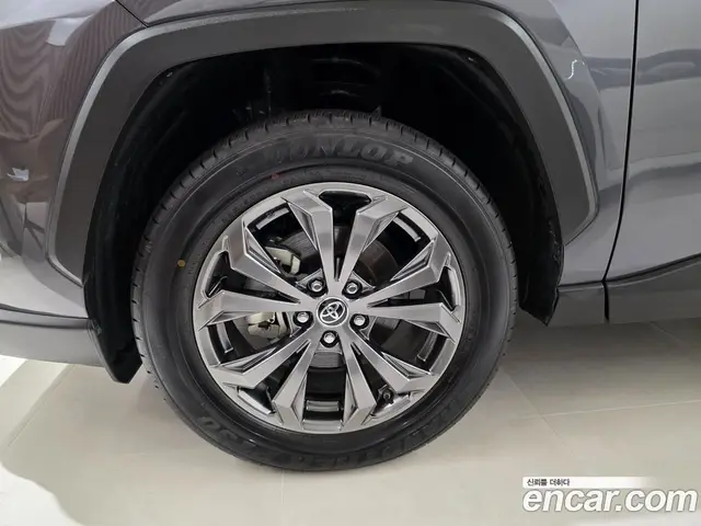 Toyota RAV4 2025 2.5 автомат (вариатор), миниатюра 5