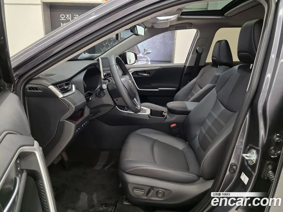 Toyota RAV4 2025 2.5 автомат (вариатор), фото 10
