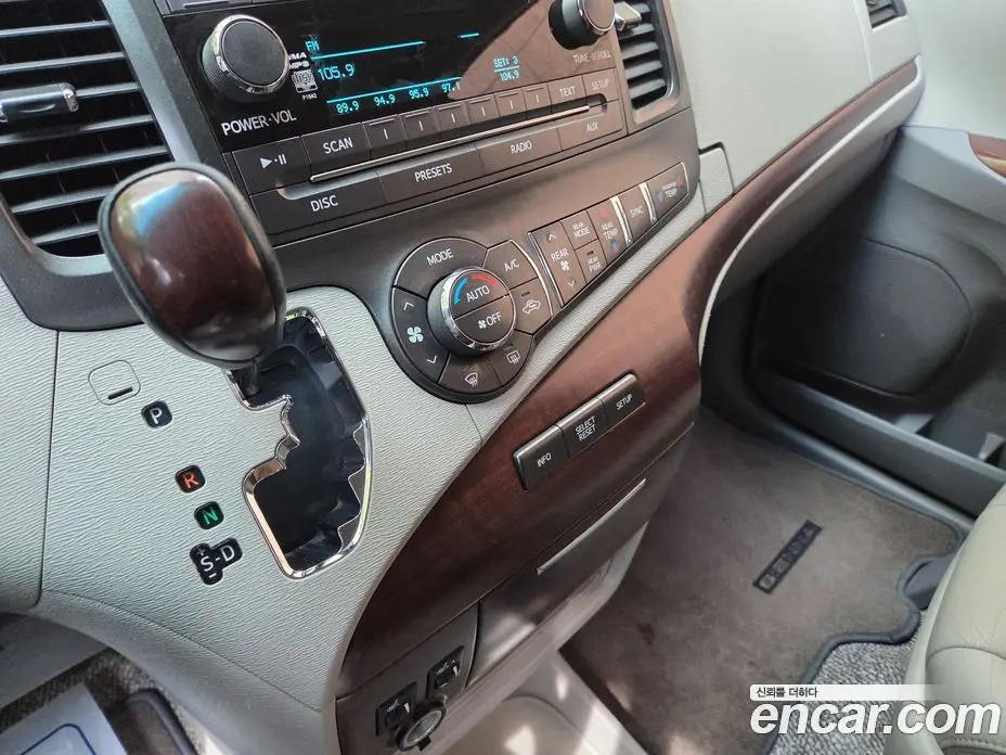 Toyota Sienna 2014 3.5 автомат (гидро), фото 14