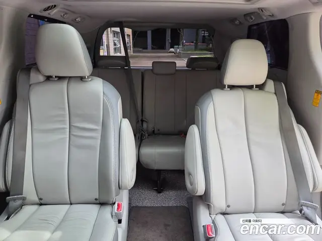Toyota Sienna 2014 3.5 автомат (гидро), миниатюра 9