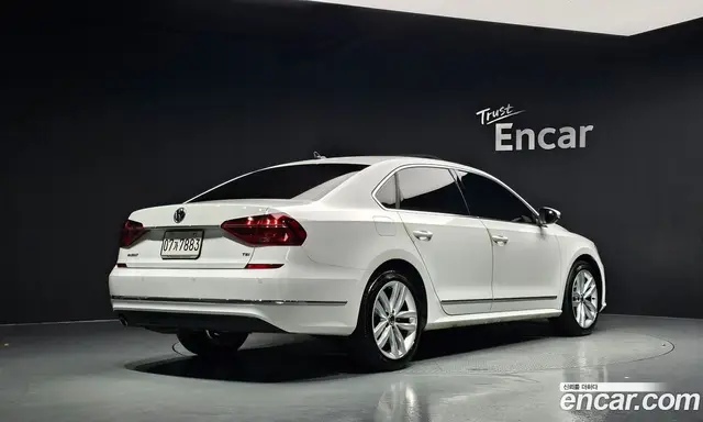 Volkswagen Passat 2018 2.0 автомат (гидро), миниатюра 2