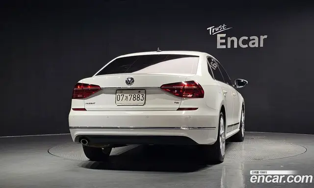 Volkswagen Passat 2018 2.0 автомат (гидро), миниатюра 4