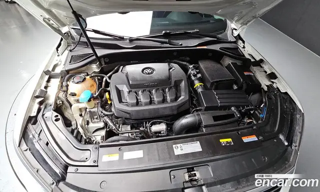 Volkswagen Passat 2018 2.0 автомат (гидро), миниатюра 6
