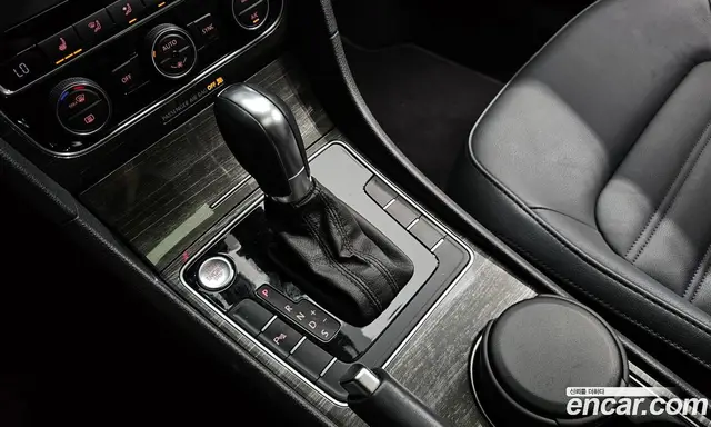 Volkswagen Passat 2018 2.0 автомат (гидро), миниатюра 9