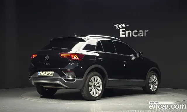 Volkswagen T-Roc 2021 2.0 автомат (гидро), миниатюра 2