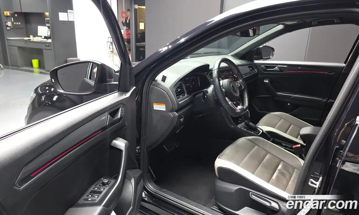 Volkswagen T-Roc 2021 2.0 автомат (гидро), фото 10