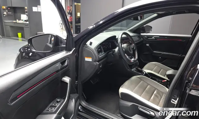Volkswagen T-Roc 2021 2.0 автомат (гидро), миниатюра 10