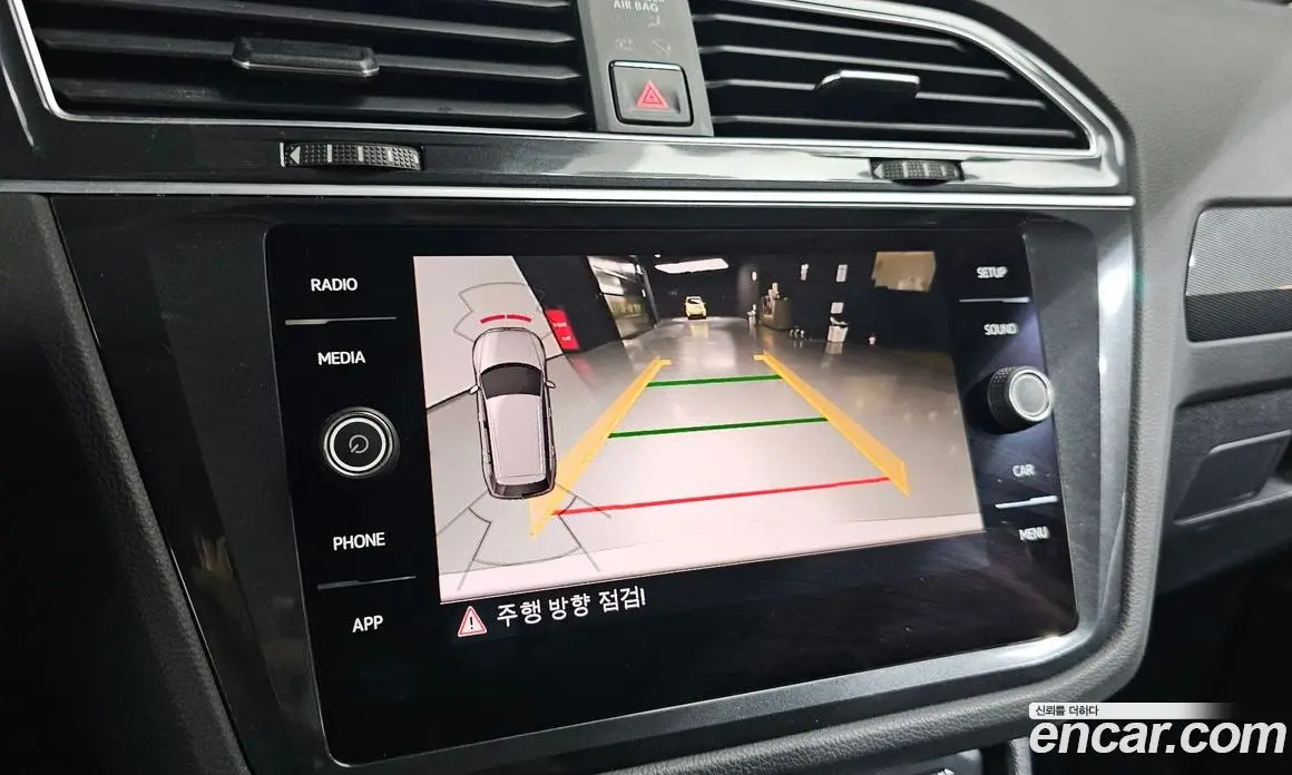 Volkswagen Tiguan 2018 2.0 автомат (гидро), фото 19