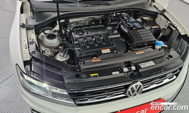Volkswagen Tiguan 2018 2.0 автомат (гидро), миниатюра 5