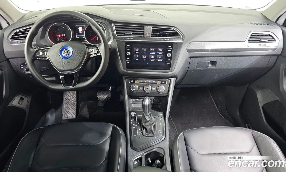 Volkswagen Tiguan 2018 2.0 автомат (гидро), фото 9