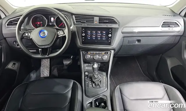 Volkswagen Tiguan 2018 2.0 автомат (гидро), миниатюра 9