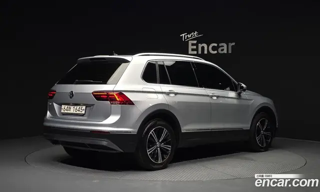 Volkswagen Tiguan 2018 2.0 автомат (гидро), миниатюра 2