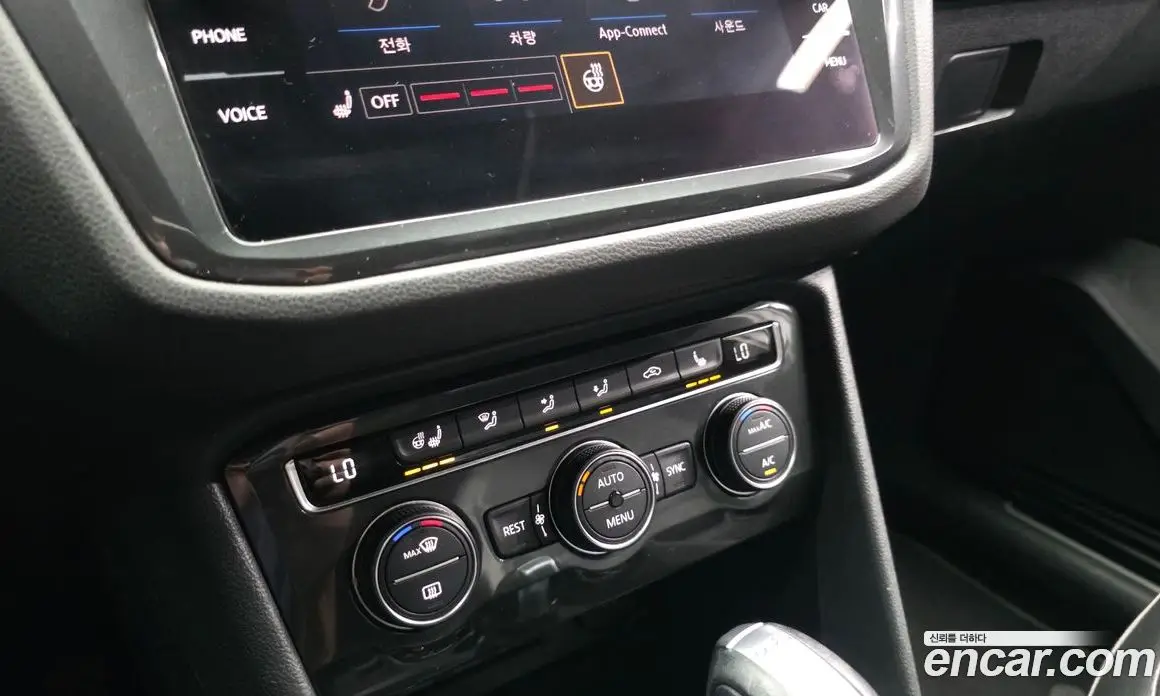 Volkswagen Tiguan 2018 2.0 автомат (гидро), фото 16