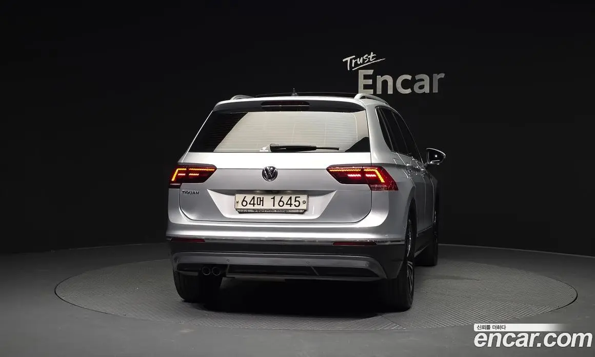 Volkswagen Tiguan 2018 2.0 автомат (гидро), фото 4