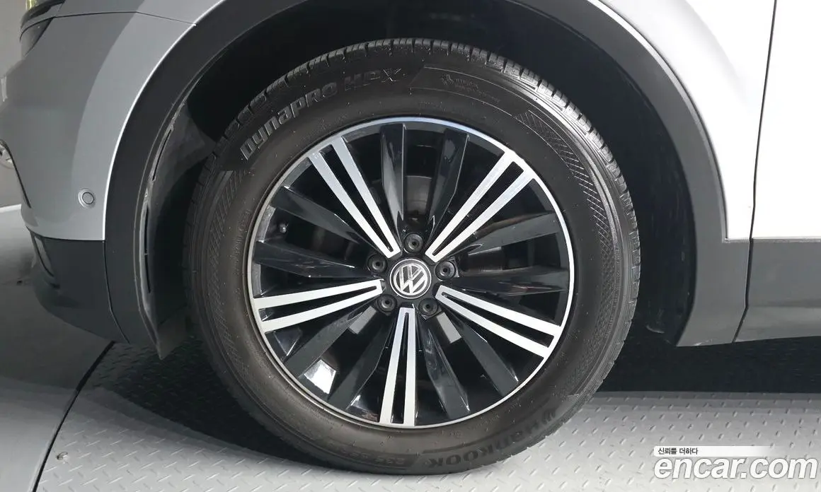 Volkswagen Tiguan 2018 2.0 автомат (гидро), фото 5