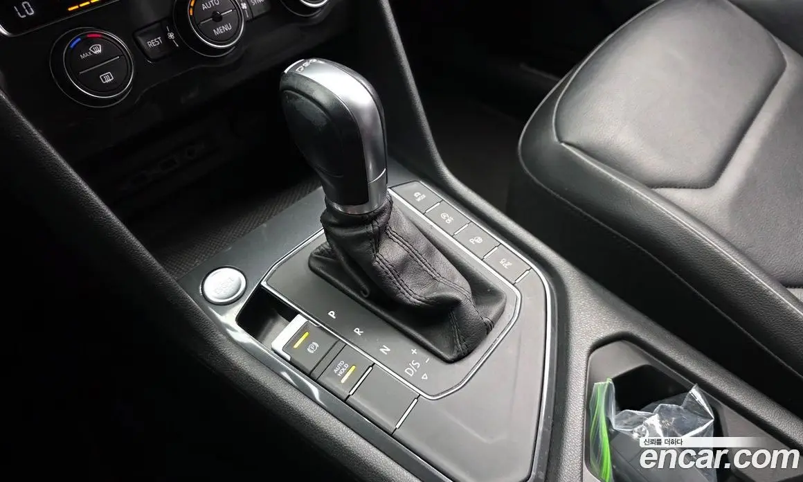 Volkswagen Tiguan 2018 2.0 автомат (гидро), фото 9