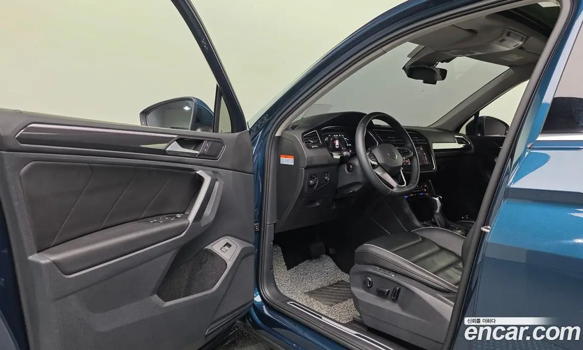 Volkswagen Tiguan 2023 2.0 автомат (гидро), фото 13