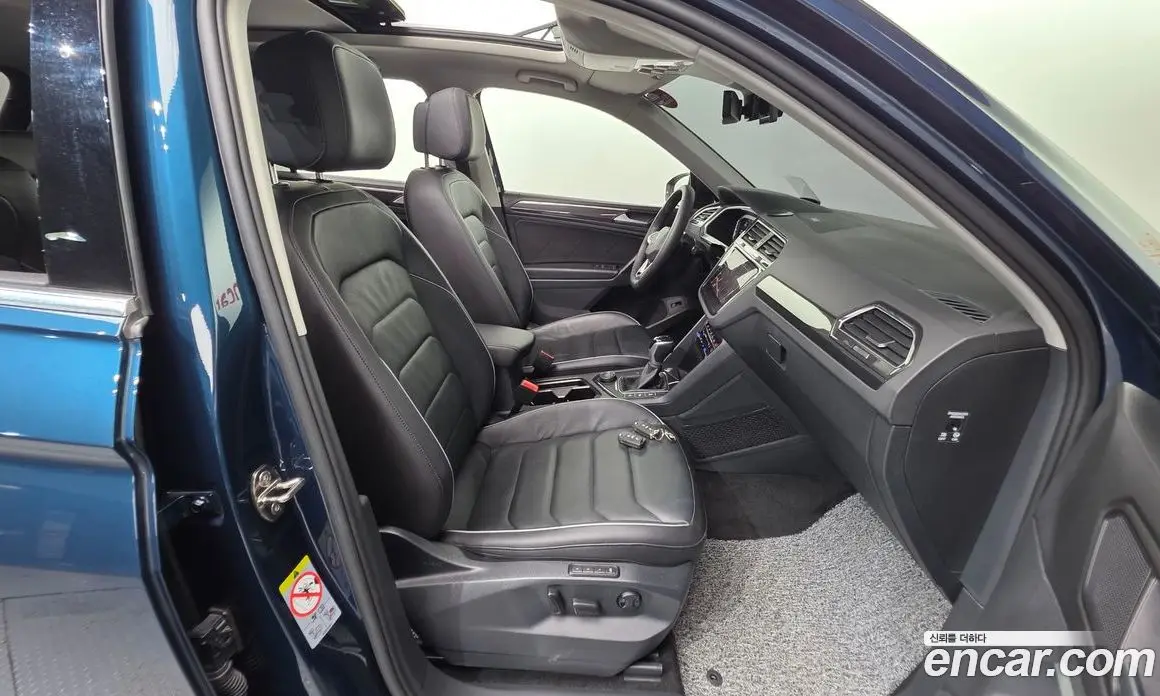 Volkswagen Tiguan 2023 2.0 автомат (гидро), фото 16