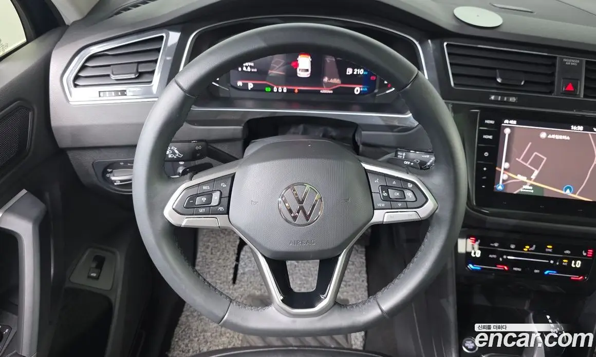 Volkswagen Tiguan 2023 2.0 автомат (гидро), фото 18