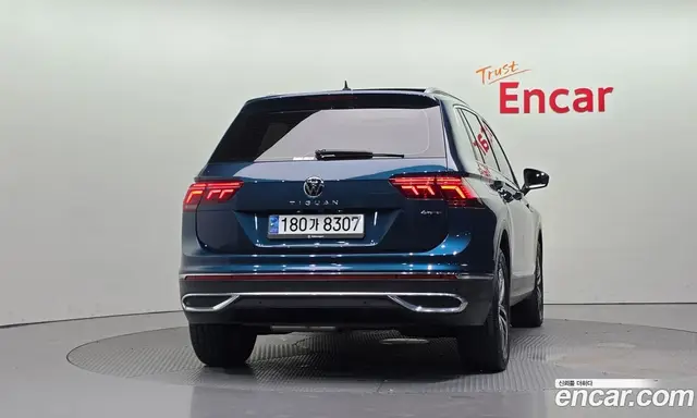 Volkswagen Tiguan 2023 2.0 автомат (гидро), миниатюра 4