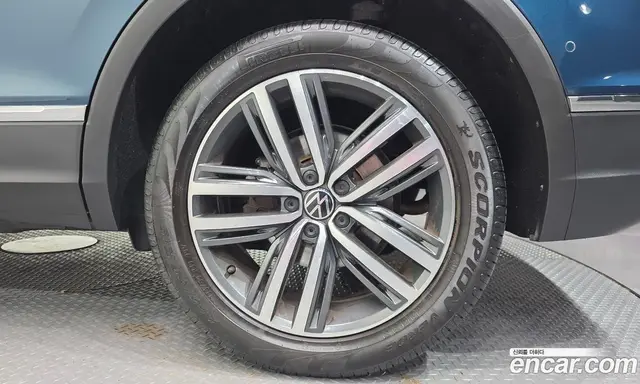 Volkswagen Tiguan 2023 2.0 автомат (гидро), миниатюра 7