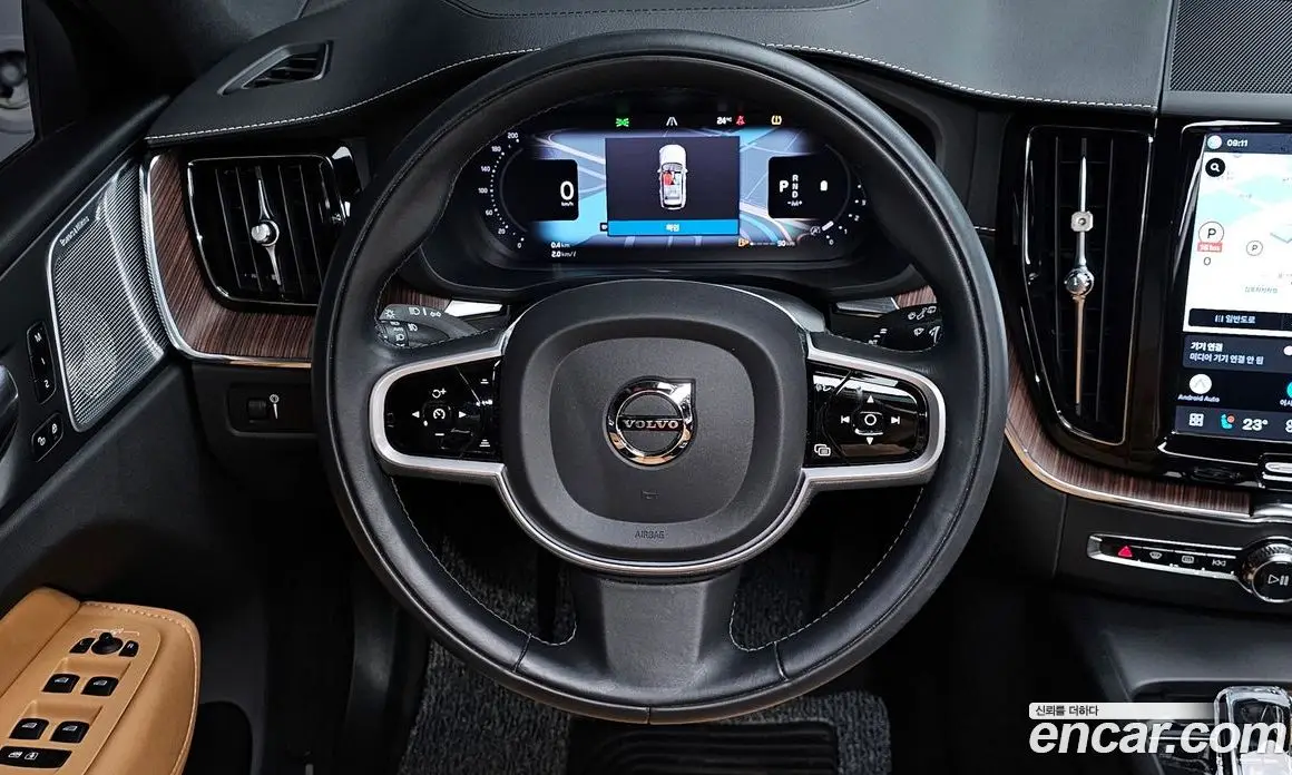 Volvo XC60 2021 2.0 автомат (гидро), фото 13