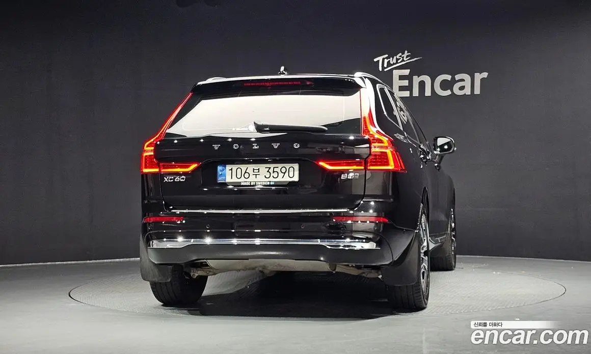 Volvo XC60 2021 2.0 автомат (гидро), фото 4